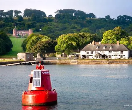 The Edgcumbe Arms B&B 2*