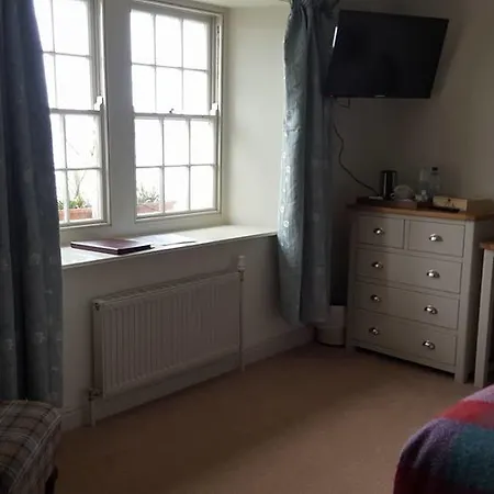 The Edgcumbe Arms B&B