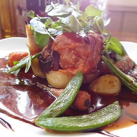 The Edgcumbe Arms 2*